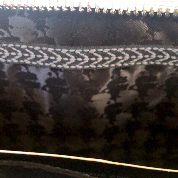 KARL LAGERFELD PARIS convertible bag - Picture 13 of 15